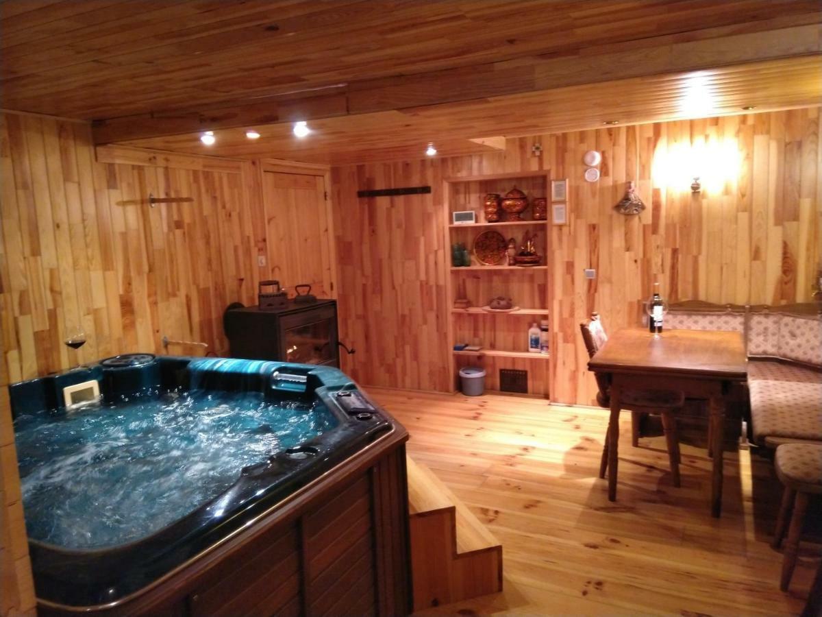 Charmes De Velupont With Wellness Villa Braives Exterior foto